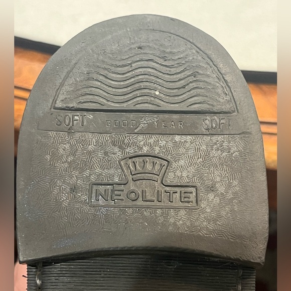 Classic back leather lace up English riding boots. So preppy! GUC! - Picture 8 of 13